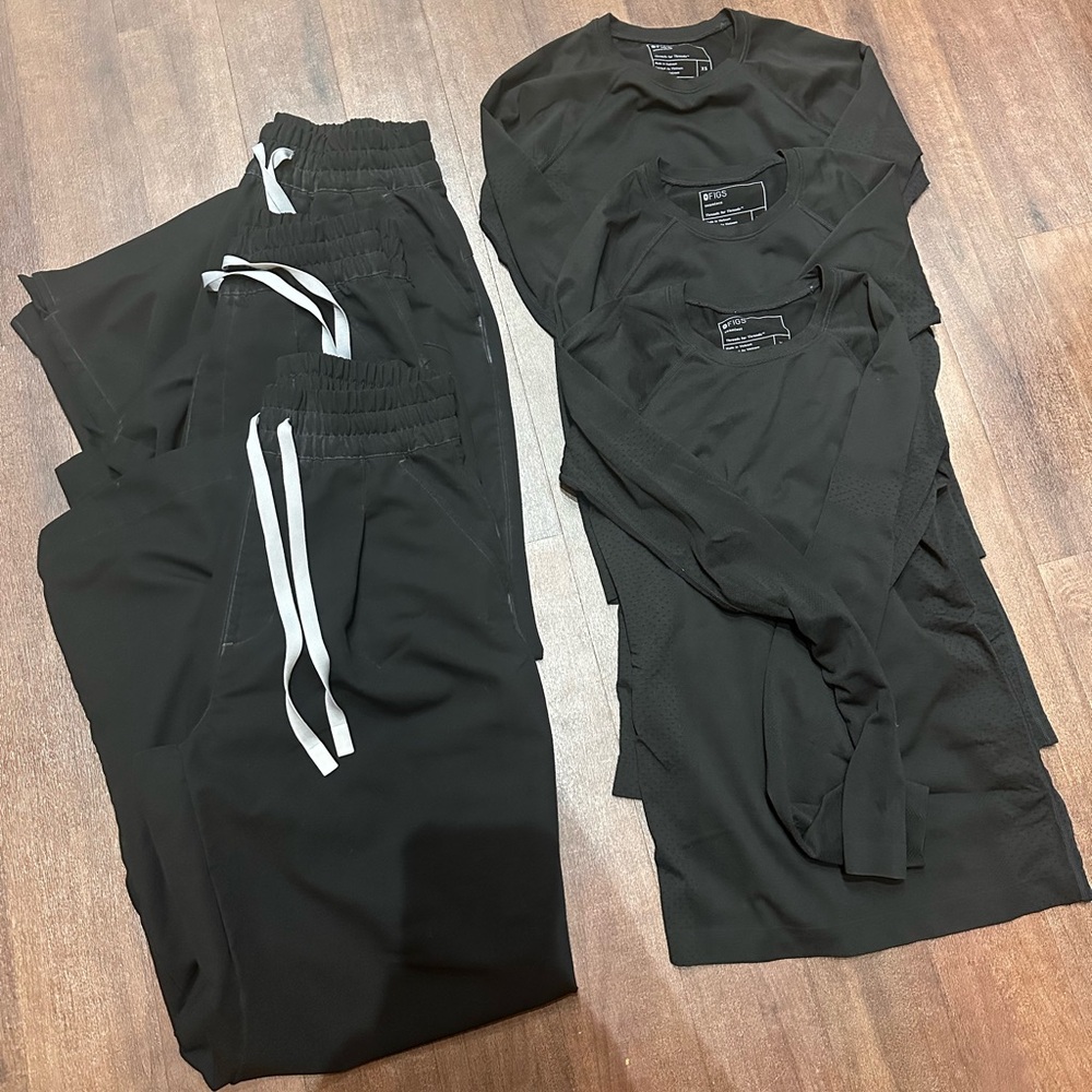 3 Pairs Black Figs Scrubs (Shelby Pants & Salta Seamless Underscrubs)